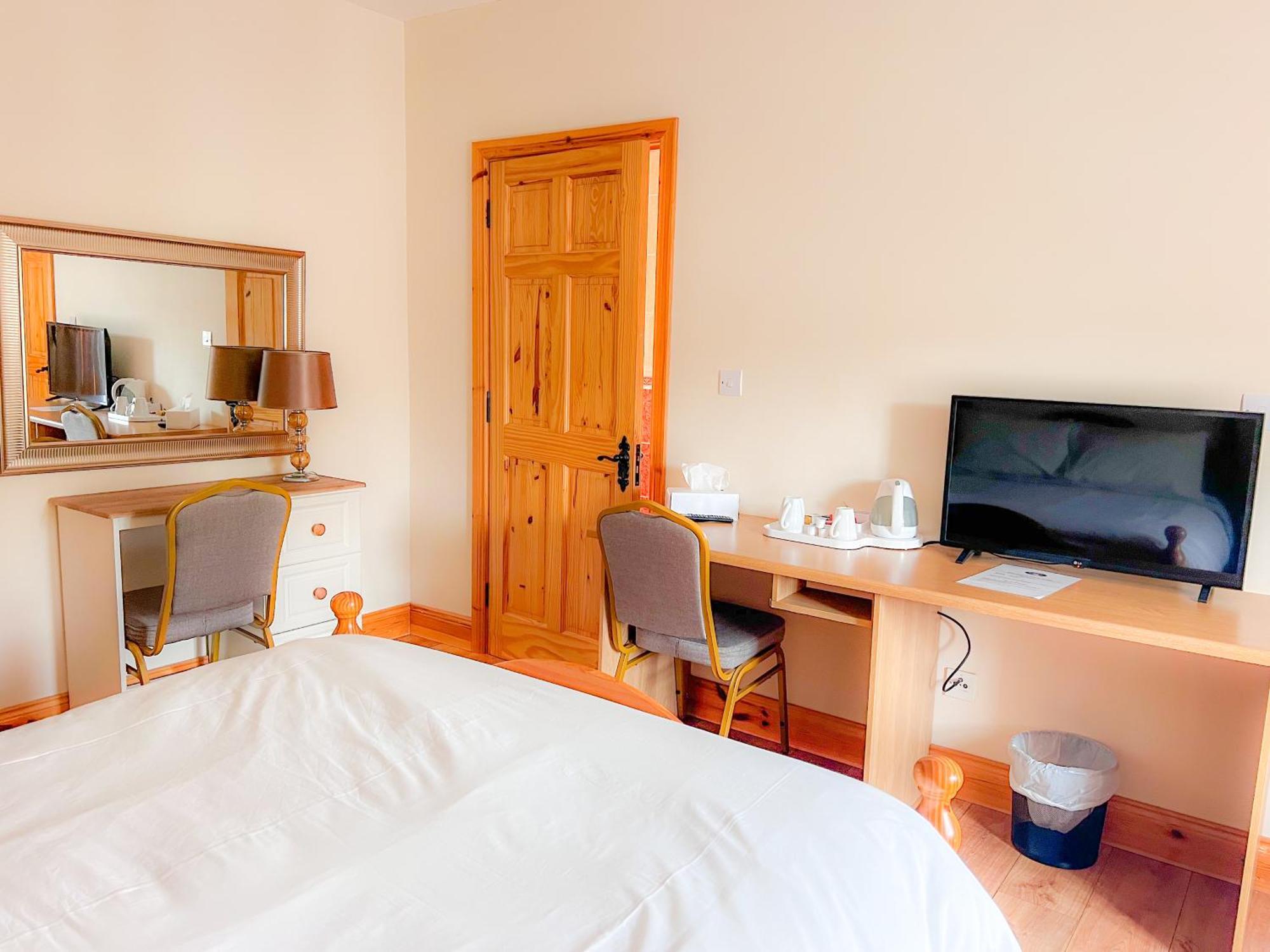 Kilcar Lodge Екстериор снимка