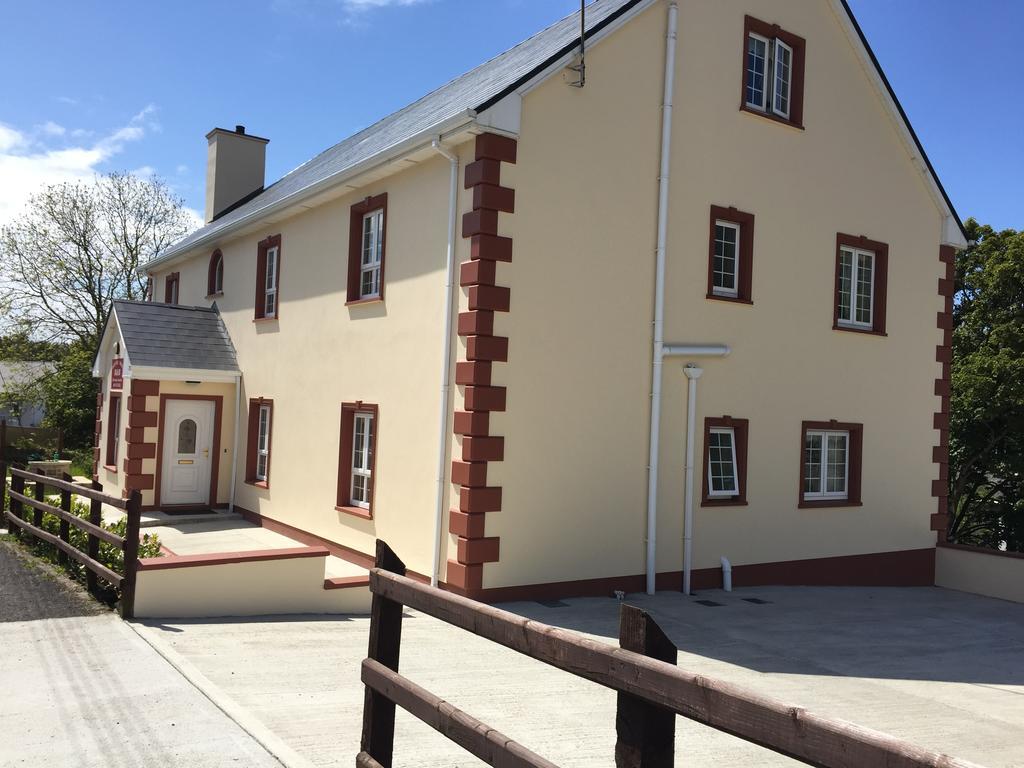 Kilcar Lodge Екстериор снимка